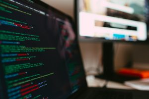Le développement web avec React vs Vue.js : quel framework choisir ?