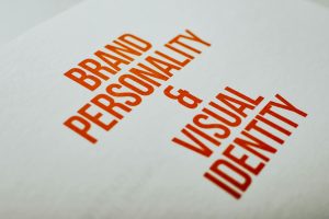 Identité visuelle : Guide ultime pour briller et marquer les esprits